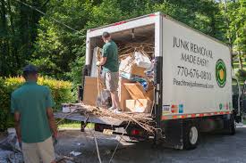 Best Retail Junk Removal  in Savoy, IL